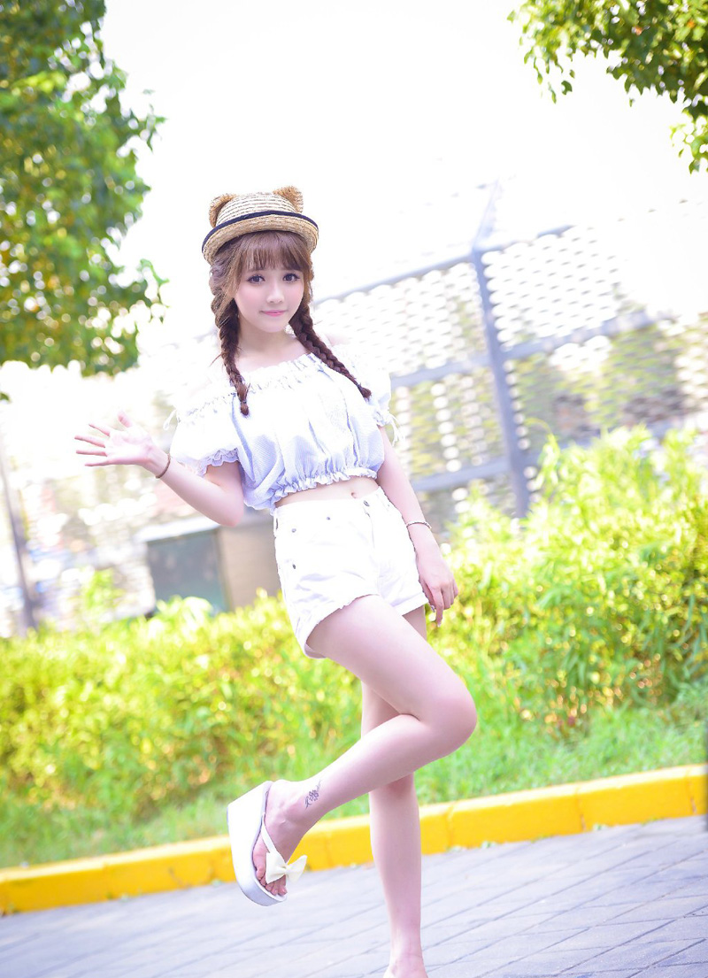 “吼~”